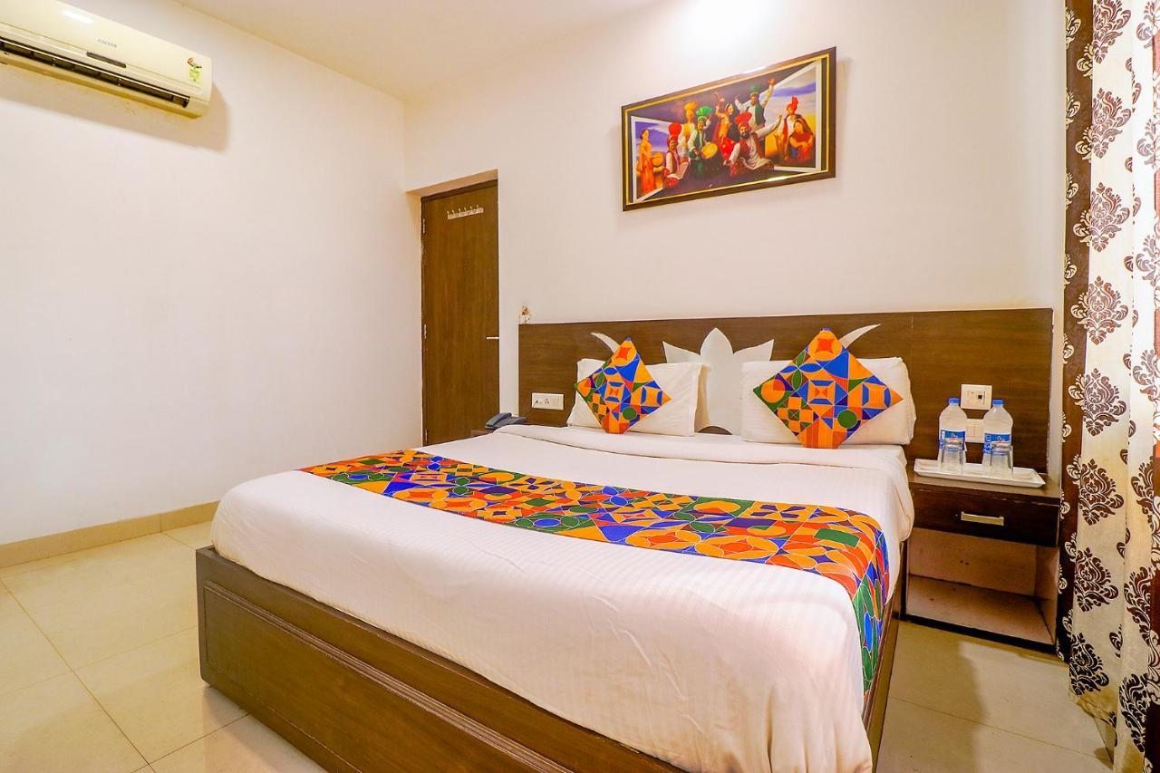 Fabhotel Star Metro Inn Amritsar Exterior photo