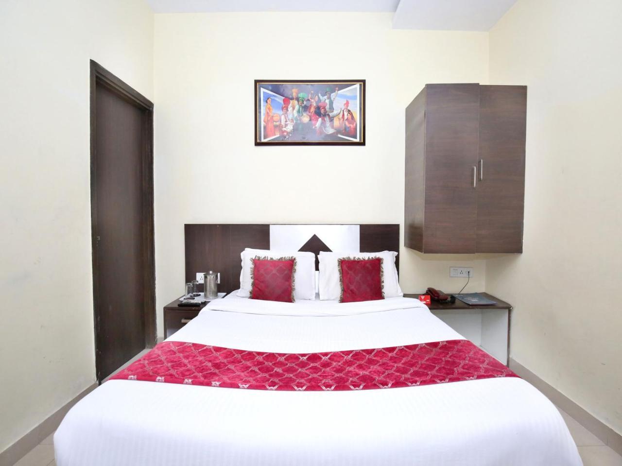 Fabhotel Star Metro Inn Amritsar Exterior photo